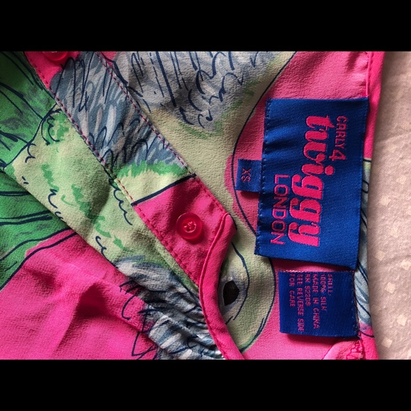 Carly 4 Twiggy London pink hummingbird silk top XS - Picture 7 of 7